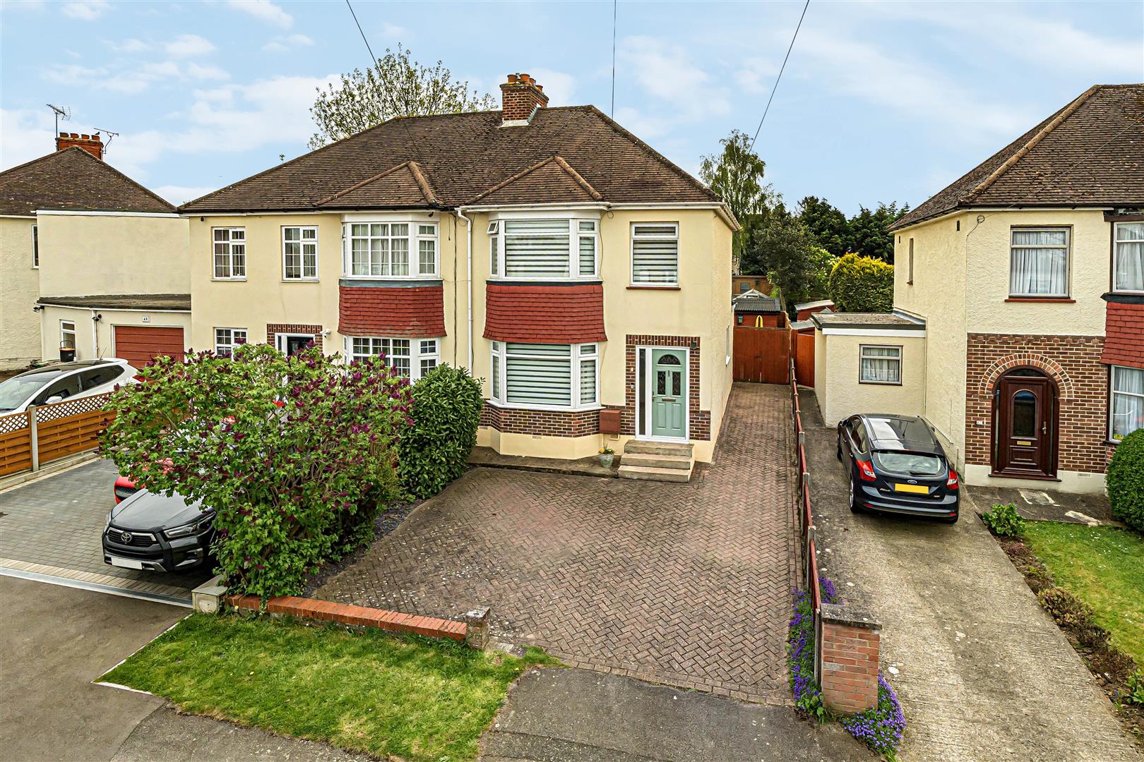 Holtye Crescent, Maidstone Simon Miller & Company